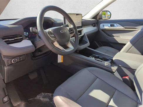 New 2026 Ford Explorer Active w/ Active Comfort Package image 3