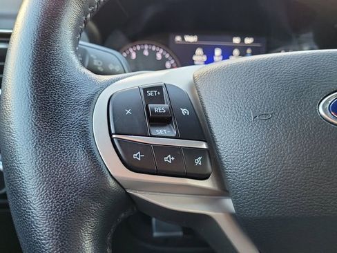 Used 2022 Ford Explorer XLT w/ Equipment Group 202A image 21