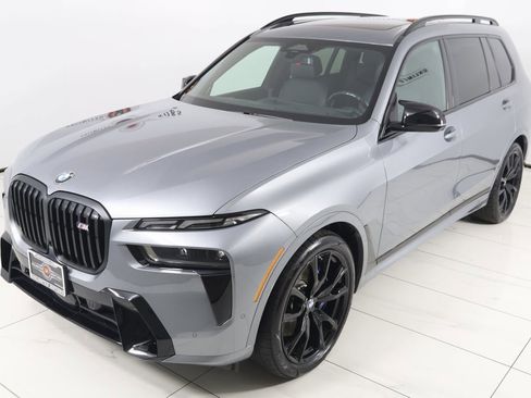 Used 2023 BMW X7 M60i w/ Executive Package image 29