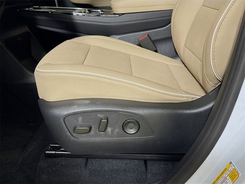 New 2026 Buick Enclave Preferred image 17