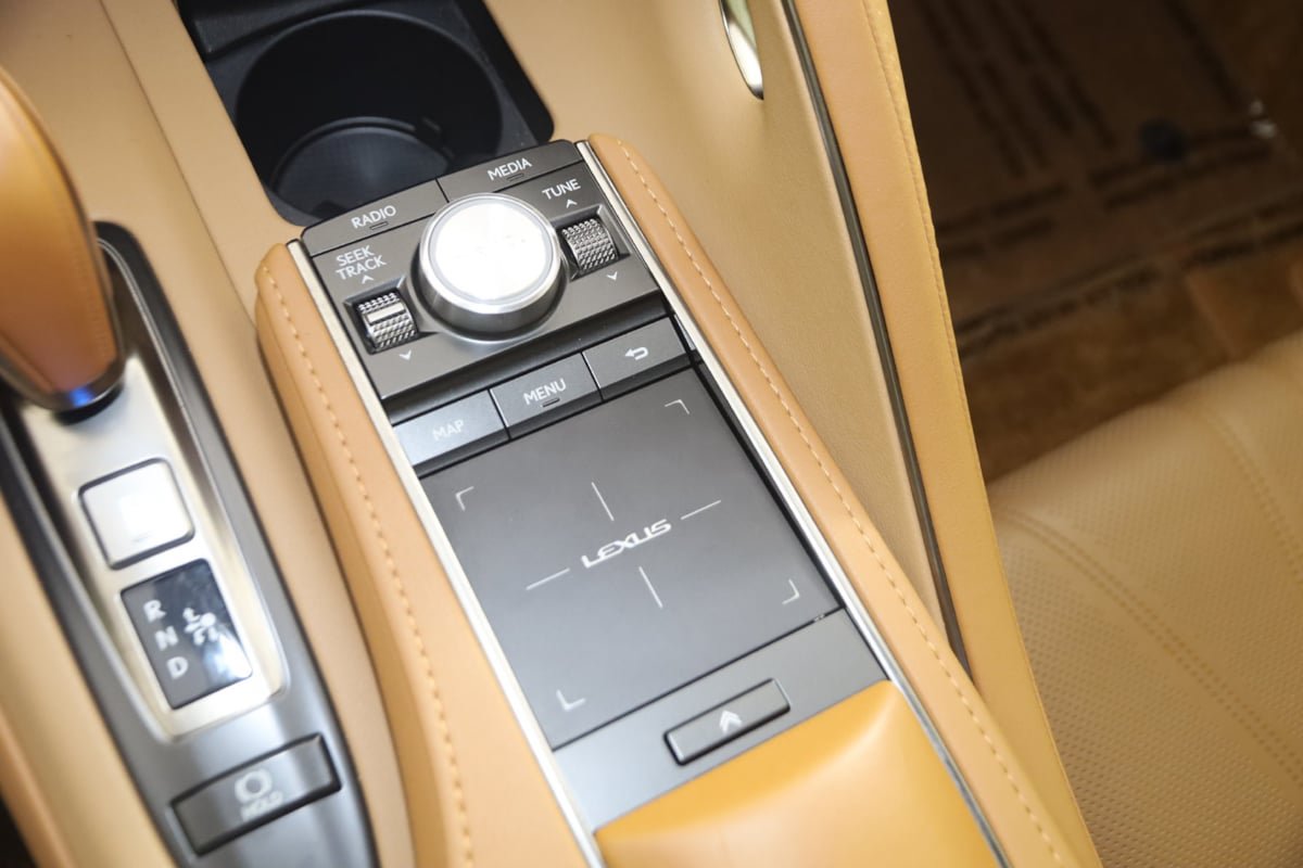 Used 2018 Lexus LC 500 Coupe w/ Touring Package RWD image 33