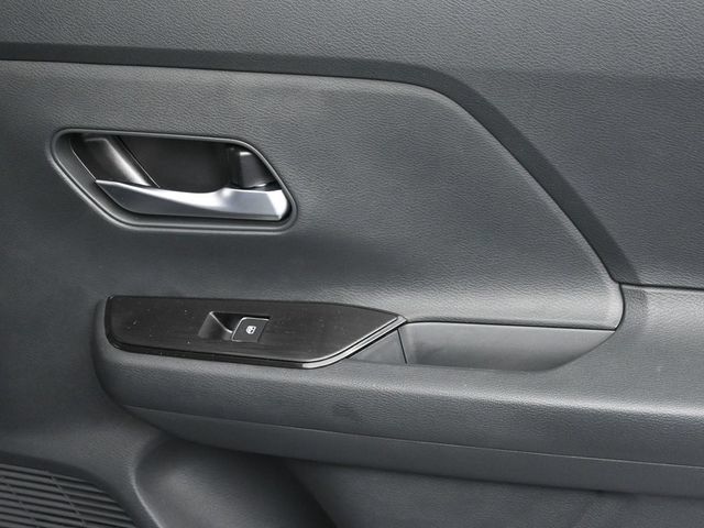 New 2026 Nissan Kicks SR FWD image 30