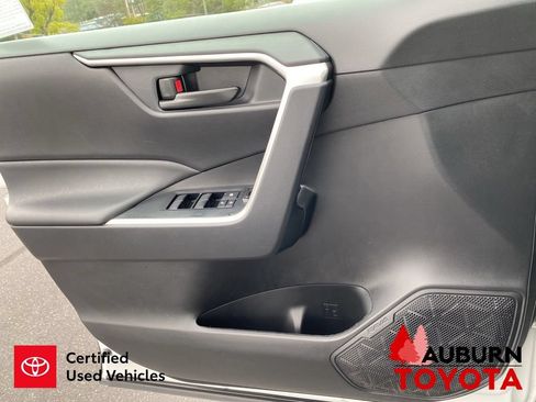 Certified 2024 Toyota RAV4 LE AWD/4WD image 33