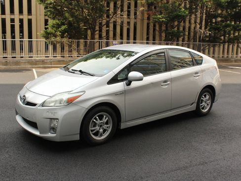 Used 2010 Toyota Prius Three FWD image 12