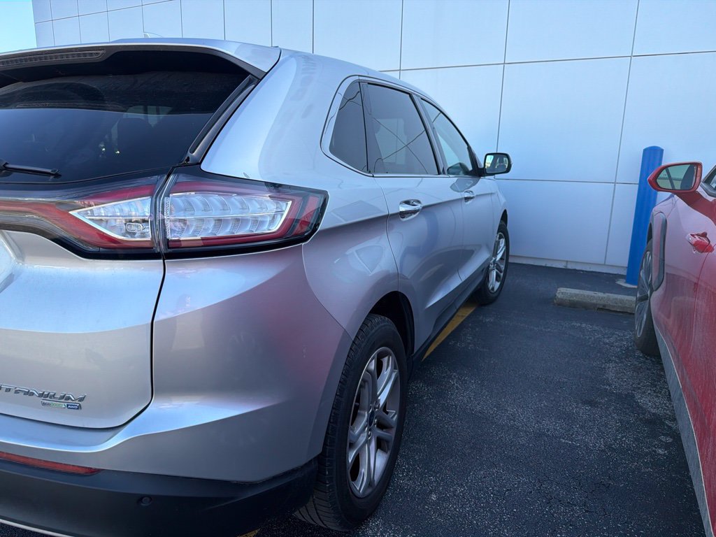 Used 2018 Ford Edge Titanium w/ Ford Safe & Smart Package AWD/4WD image 4