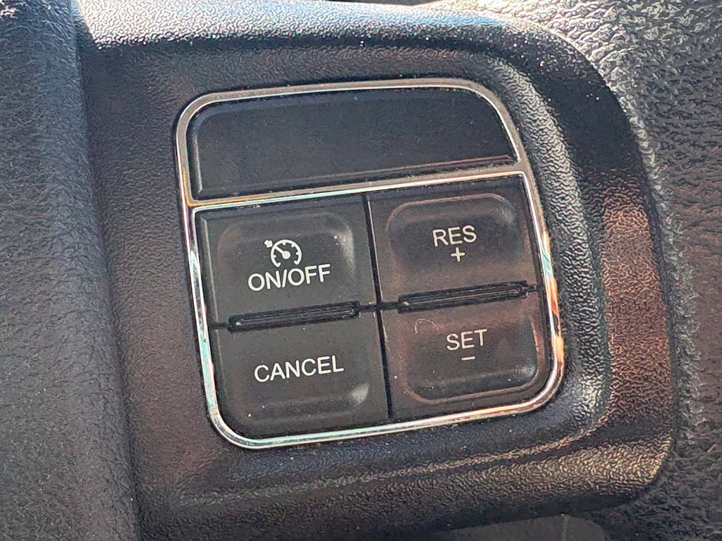 Used 2016 Dodge Journey SE w/ Flexible Seating Group FWD image 14
