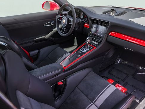Used 2018 Porsche 911 GT3 RWD image 29