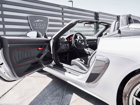 Used 2024 Porsche 718 Boxster Spyder RS w/ Weissach Package RWD image 36