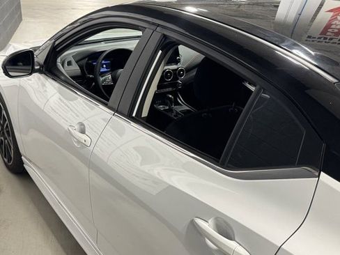 Used 2025 Nissan Sentra SR FWD image 19