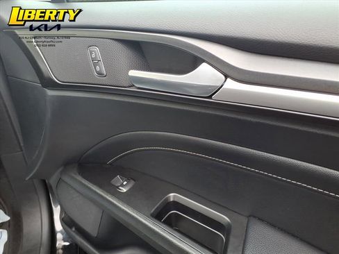 Used 2019 Ford Fusion Energi Titanium image 7