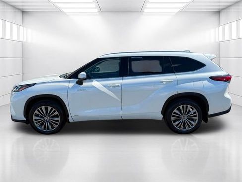 Used 2021 Toyota Highlander Platinum AWD/4WD image 8