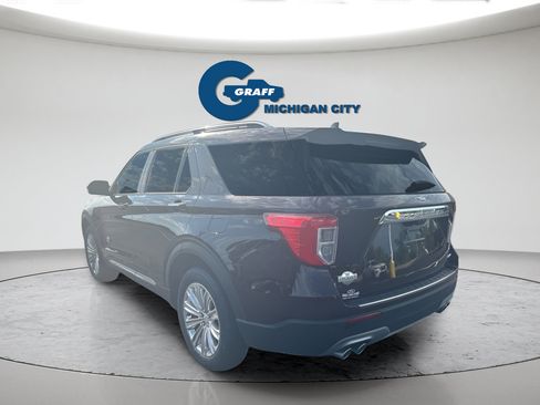 Used 2023 Ford Explorer King Ranch AWD/4WD image 3