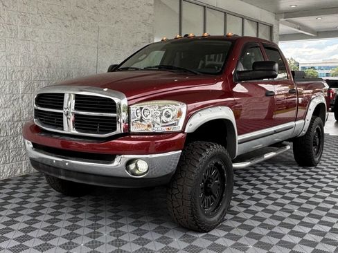Used 2007 Dodge Ram 2500 Truck SLT AWD/4WD image 2