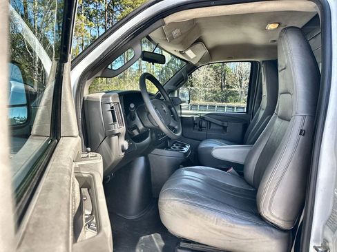 Certified 2023 GMC Savana 2500 w/ Driver Convenience Package image 18