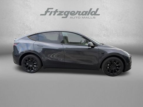 Used 2025 Tesla Model Y Long Range AWD/4WD image 6
