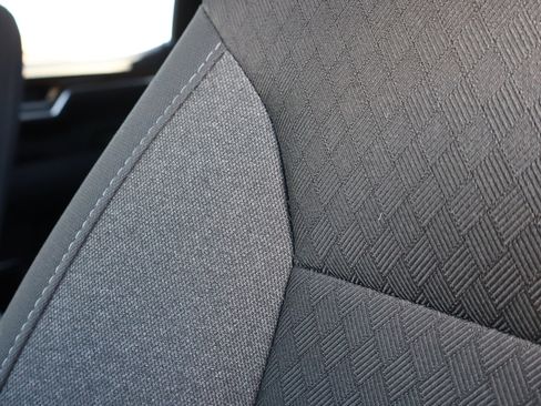 Used 2025 Chevrolet Silverado 1500 LT image 11