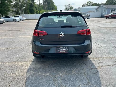 Used 2017 Volkswagen GTI SE image 8