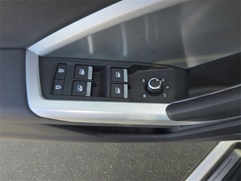 Certified 2024 Audi Q3 2.0T Premium Plus image 29