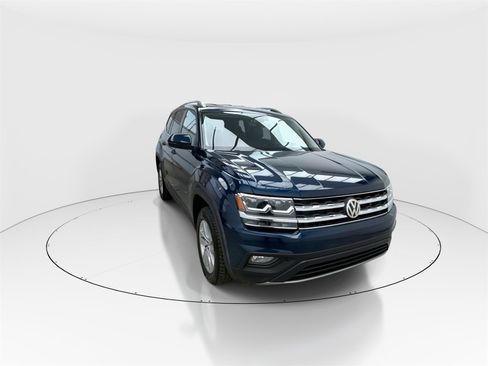 Used 2018 Volkswagen Atlas SE image 2