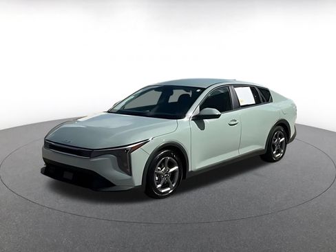 Used 2025 Kia K4 FWD image 4
