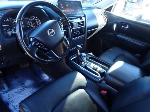 Used 2021 Nissan Armada SV image 10
