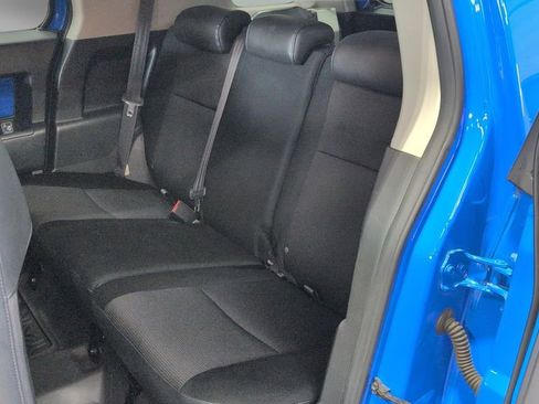Used 2007 Toyota FJ Cruiser 4WD image 16