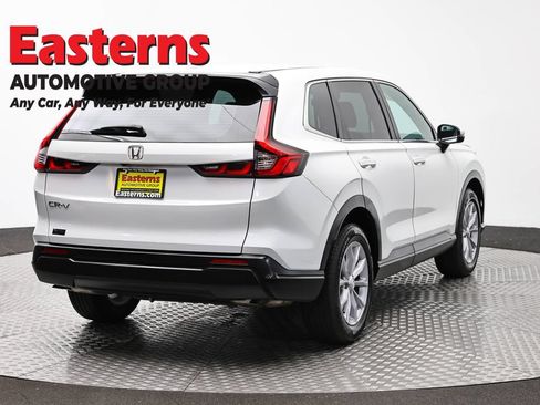 Used 2023 Honda CR-V LX image 5