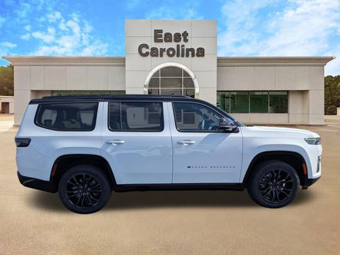New 2026 Jeep Grand Wagoneer Summit AWD/4WD image 2