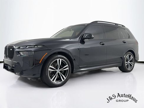 Used 2024 BMW X7 M60i w/ Executive Package AWD/4WD image 3