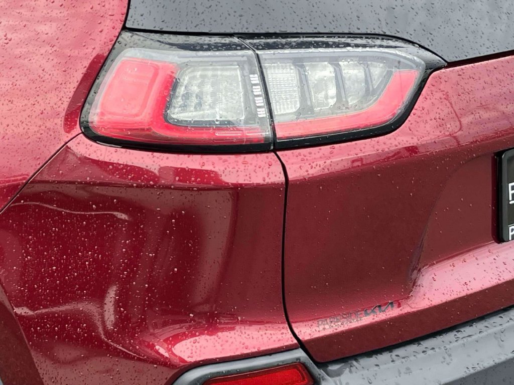 Used 2019 Jeep Cherokee Latitude w/ Popular Appearance Group FWD image 33