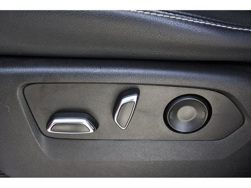 Used 2022 Cadillac Escalade ESV Luxury RWD image 29