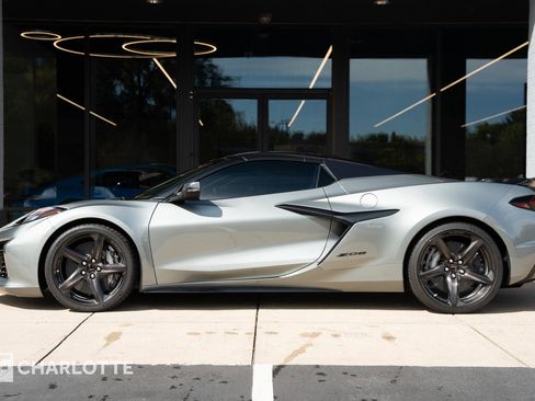 Used 2023 Chevrolet Corvette Z06 image 7