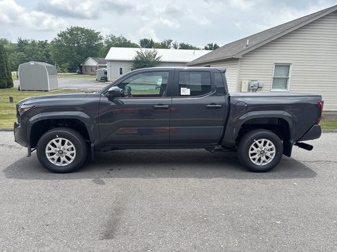 Certified 2026 Toyota Tacoma SR5 AWD/4WD image 6