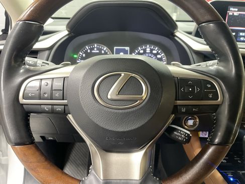 Used 2022 Lexus RX 350L FWD w/ Premium Package image 18