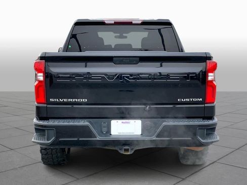 Used 2022 Chevrolet Silverado 1500 Custom image 4