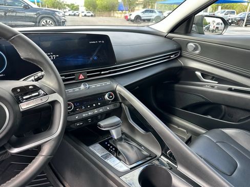 Used 2024 Hyundai Elantra Limited FWD image 14
