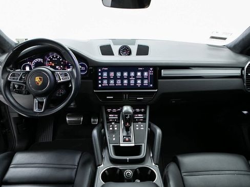 Certified 2022 Porsche Cayenne Turbo image 13
