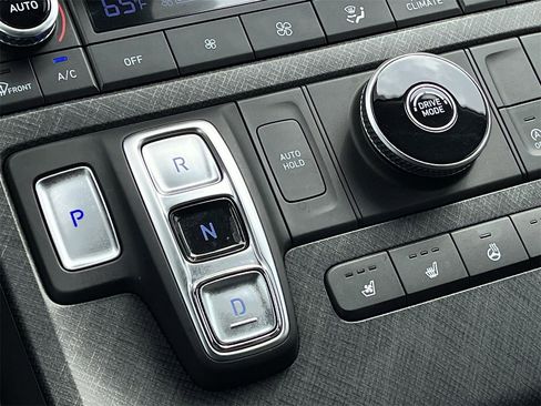 Used 2024 Hyundai Palisade Limited image 17