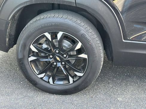 Used 2023 Chevrolet TrailBlazer LT w/ Convenience Package AWD/4WD image 6