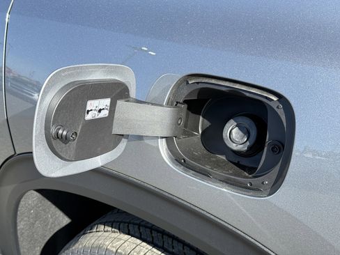 New 2026 Chevrolet Traverse LT AWD/4WD image 35