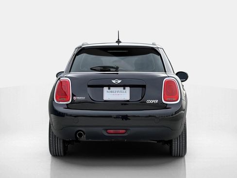 Used 2016 MINI Cooper 4-Door Hardtop image 7