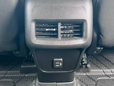 Used 2020 Chevrolet Equinox LT w/ Driver Convenience Package AWD/4WD image 34