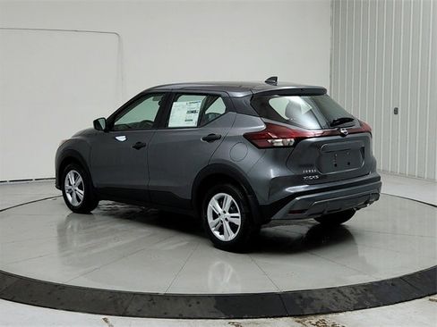 New 2025 Nissan Kicks Play S image 5