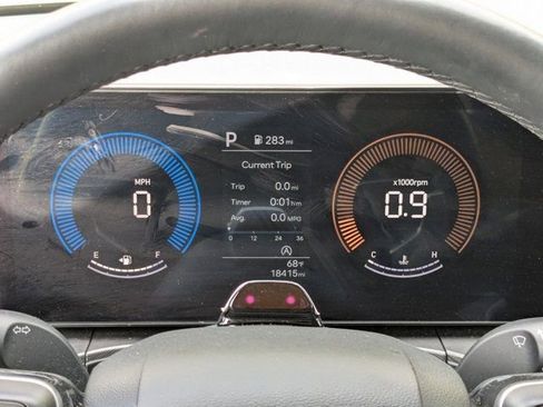 Used 2025 Hyundai Santa Fe SEL AWD/4WD image 15