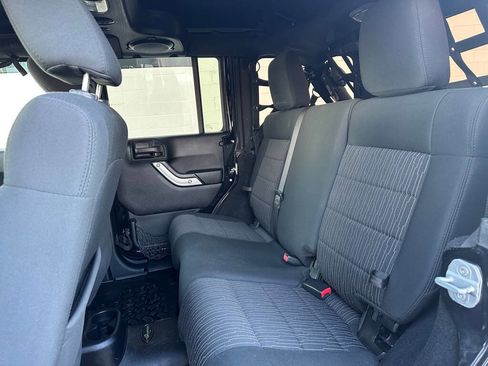 Used 2012 Jeep Wrangler Unlimited Rubicon w/ Dual Top Group image 12