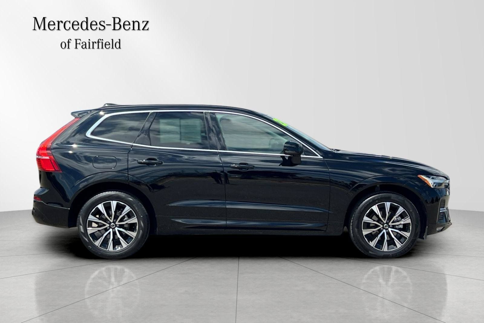 Used 2023 Volvo XC60 B5 Core FWD image 8