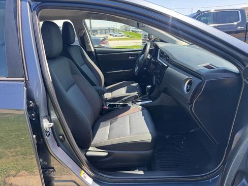 Used 2018 Toyota Corolla LE FWD image 15