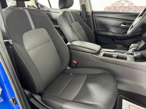 Used 2025 Nissan Sentra SV FWD image 33