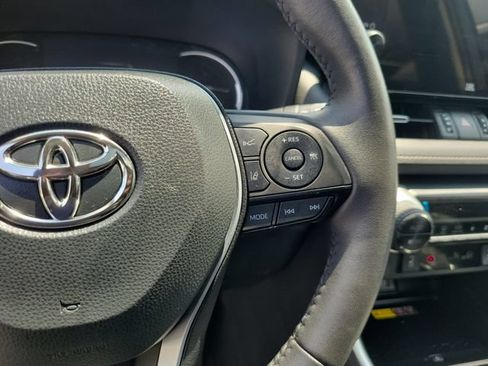 Used 2023 Toyota RAV4 XLE Premium FWD image 16