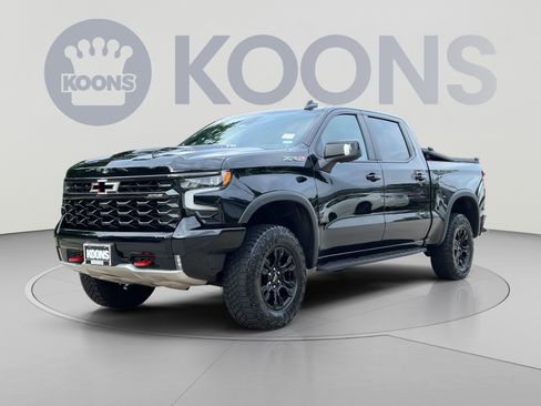 Used 2022 Chevrolet Silverado 1500 ZR2 w/ Technology Package AWD/4WD image 1